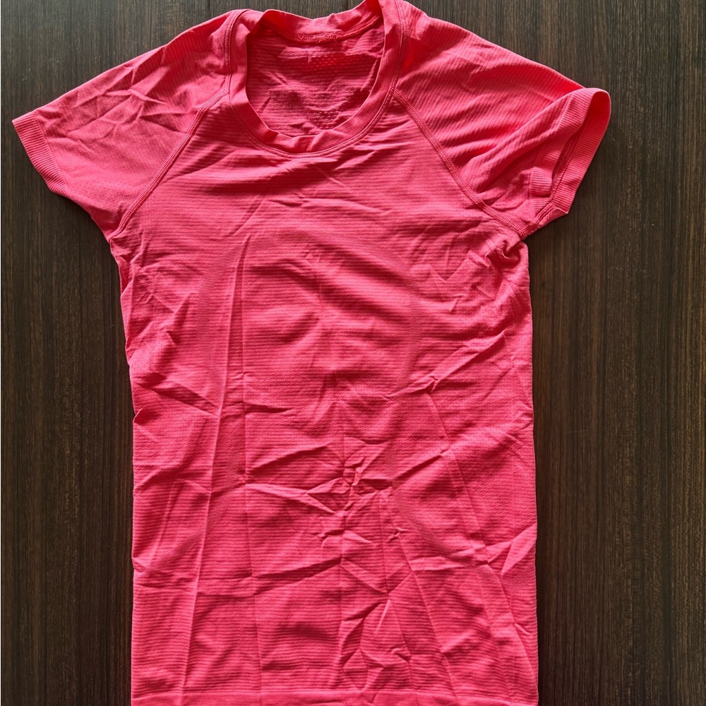 Lululemon Athletica Vibrant Pink Short Sleeve Tee